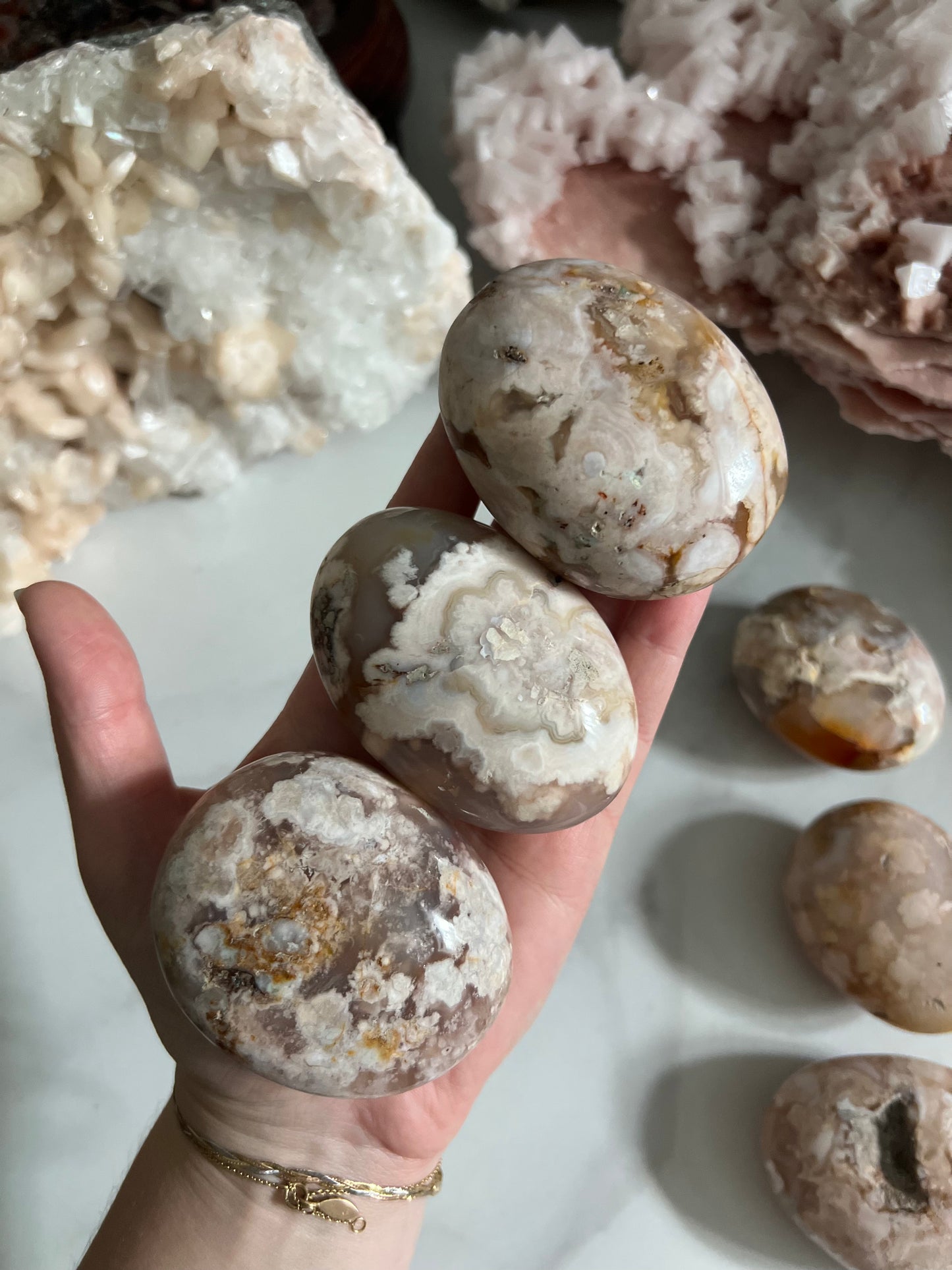 Flower Agate Palm Stone